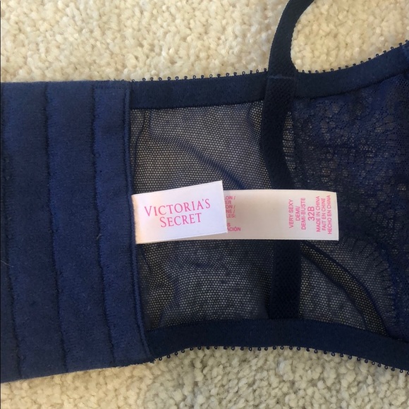 Victoria Secret Bra - Picture 5 of 5